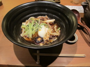 Sukiyaki_udon_in_osaka